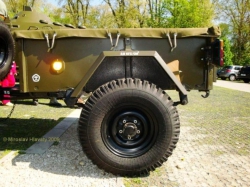 Přívěs GAZ-704 